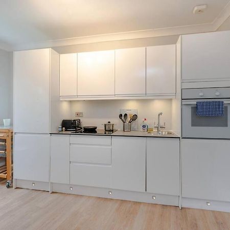 דירות לונדון Cosy 2 Bed In Kensington Olympia מראה חיצוני תמונה
