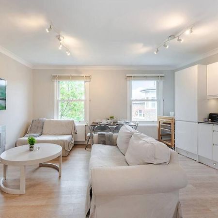 דירות לונדון Cosy 2 Bed In Kensington Olympia מראה חיצוני תמונה