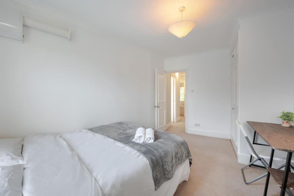 דירות לונדון Cosy 2 Bed In Kensington Olympia מראה חיצוני תמונה