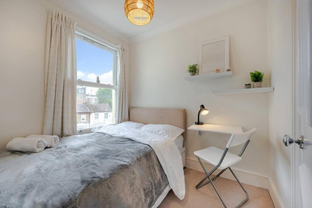 דירות לונדון Cosy 2 Bed In Kensington Olympia מראה חיצוני תמונה